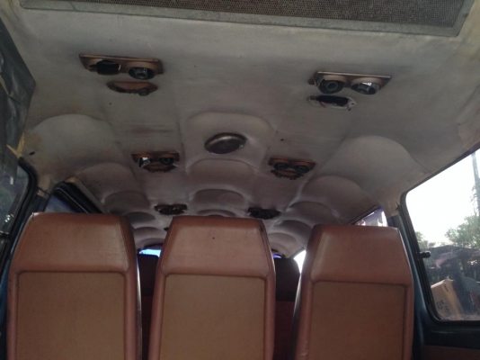 ขายรถตู้นิสสัน 38500 บาท เครื่องTD27 เครื่องแน่นมาก เบาะมีแถวเดียว ทะเบียนขาดปี 57 พวงมาลัยธรรมดา ล้อแม๊กอีซูซุ