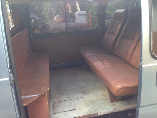 ขายรถตู้นิสสัน 38500 บาท เครื่องTD27 เครื่องแน่นมาก เบาะมีแถวเดียว ทะเบียนขาดปี 57 พวงมาลัยธรรมดา ล้อแม๊กอีซูซุ