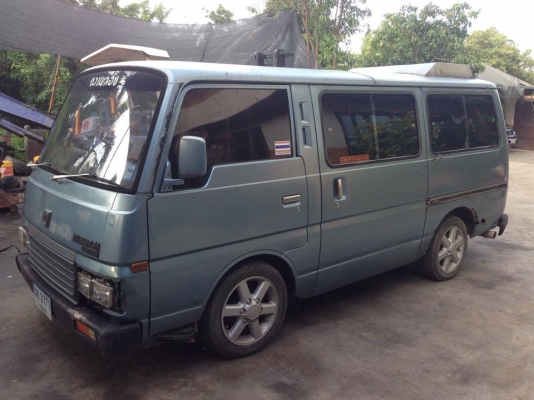 ขายรถตู้นิสสัน 38500 บาท เครื่องTD27 เครื่องแน่นมาก เบาะมีแถวเดียว ทะเบียนขาดปี 57 พวงมาลัยธรรมดา ล้อแม๊กอีซูซุ