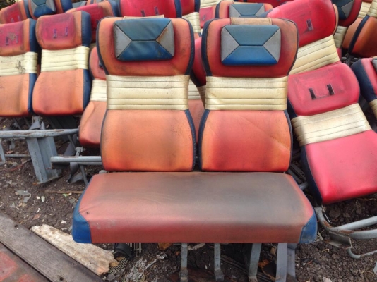 ขายครับเบาะรถบัส 52 ที่นั่งให้หมดเลย 5000 บาท