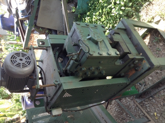 ** เหลือ 1 ตัว ** Sale>>กรรไกรซอยเหล็ก TOYO 3 mm. ไฟ 380v. สภาพใหม่ พร้อมใช้ มี 2 ตัว โทร 089-2499-123 นครปฐม