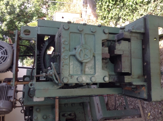 ** เหลือ 1 ตัว ** Sale>>กรรไกรซอยเหล็ก TOYO 3 mm. ไฟ 380v. สภาพใหม่ พร้อมใช้ มี 2 ตัว โทร 089-2499-123 นครปฐม