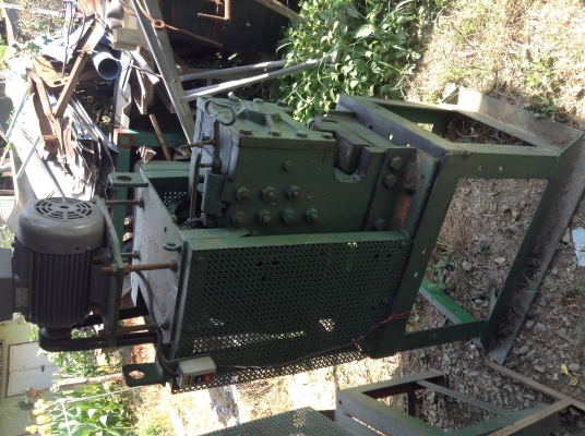 ** เหลือ 1 ตัว ** Sale>>กรรไกรซอยเหล็ก TOYO 3 mm. ไฟ 380v. สภาพใหม่ พร้อมใช้ มี 2 ตัว โทร 089-2499-123 นครปฐม