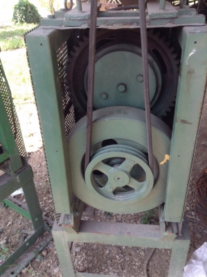 ** เหลือ 1 ตัว ** Sale>>กรรไกรซอยเหล็ก TOYO 3 mm. ไฟ 380v. สภาพใหม่ พร้อมใช้ มี 2 ตัว โทร 089-2499-123 นครปฐม