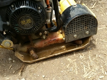 ขาย เครื่องตบ บดอัดดิน และ ยางมะตอย พร้อมใช้งาน VANGUARD เครื่อง ROBIN 6.5 แรง