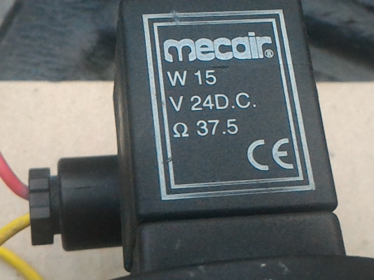 วาล์วไฟฟ้า  mecair ใช้ไฟ DC 24 V. โครงสร้างอลูมิเนียม ท่อทางเข้า 2 นิ้ว ช่องทางออกประมาณ 1.5 นิ้ว