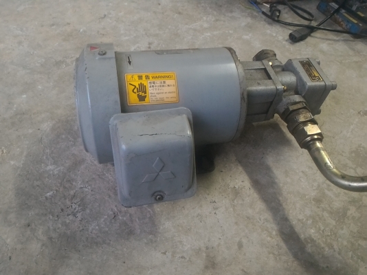 ปั้มไฮดรอลิค OSAKA พร้อมมอเตอร์ MITSUBISHI ขนาด 1 แรงม้า