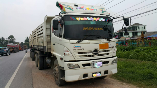 ขายรถบรรทุก 22 ล้อพ่วงแม่ลูกดัมพ์ HINO MEGA 380 แรงม้าปี 2555 ลูกพ่วงสามมิตร 3 เพลา ราคา 2850000