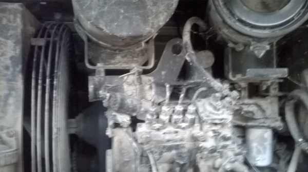 ขายรถตักล้อยาง WA 100 ขายรถตักล้อยาง WA 100