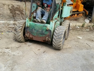 รถตักล้อยาง TOYOTA: SDK 8  JOBSUN เครื่องดีเซล 4 สูบ เก่าญี่ปุ่น ชมวีดีโอได้ครับ