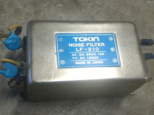 ชุดกรองสัญญาณรบกวน ในระบบไฟฟ้าต่างๆ เช่นมีการรบกวนเข้าทีวี วิทยุ คอมพิวเตอร์ และอื่นๆ