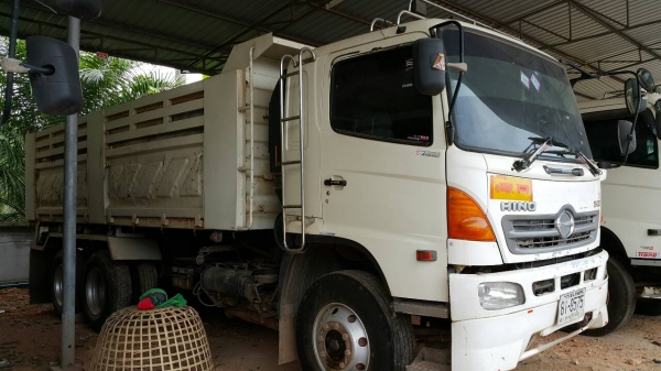ขายรถบรรทุก 10 ล้อดัมพ์ HINO MEGA 380 แรงม้าปี 2550 มีระบบลากพ่วง ราคา 1800000