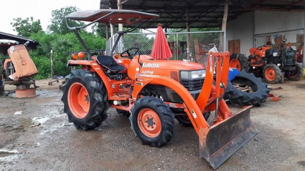 ขายkubota l3408 ใบดันหน้า สภาพสวยเดิมๆ ราคา 185,000 บาท 0872016577