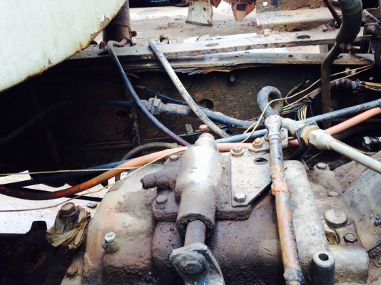 ขายด่วนรถสิบล้อFM187เครือง180แรงม้ารถบรรทุกน้ำ15000ลิตร