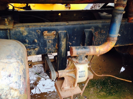 ขายด่วนรถสิบล้อFM187เครือง180แรงม้ารถบรรทุกน้ำ15000ลิตร