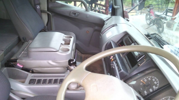 ขายด่วนไอ้หลงยูโรทูสองเพลาดั้ม260แรงราคาเบาๆสภาพสวยๆจัดแนนท์ได้โทร0843923995