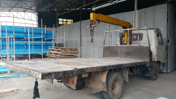 Hino km777  ติดเครน 2.5 ตัน