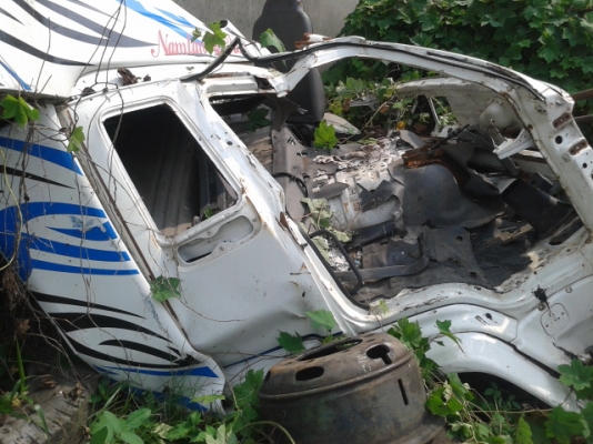 ขาย  3 หัว รถโดนชน / หัวที่่ 1 อีซูสุ สิบล้อ270 แรงม้า หัวที่2  อีซูสุสิบล้อ 195 ล๊อกกี้