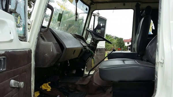 หกล้อ ฮีโน้ F17 EH700 พาเวอร์ พื้นเรียบ ช่วงยาว 7.20ม ยาง 900 สภาพดีสวยเดิมๆพร้อมใช้ ทะเบียนพร้อมโอน หกล้อ ฮีโน้ F17 EH700 พาเวอร์ พื้นเรียบ ช่วงยาว 7.20ม ยาง 900 สภาพดีสวยเดิมๆพร้อมใช้ ทะเบียนพร้อมโอน