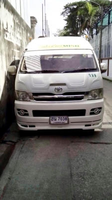 ขาย/เทิร์น (เงินสด) รถตู้ TOYOTA ปี 06 ดีเซล แต่ง VIP 600,000