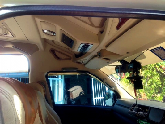 ขาย/เทิร์น (เงินสด) รถตู้ TOYOTA ปี 06 ดีเซล แต่ง VIP 600,000