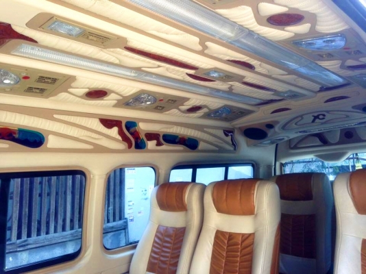 ขาย/เทิร์น (เงินสด) รถตู้ TOYOTA ปี 06 ดีเซล แต่ง VIP 600,000