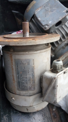 ขาย !! มอเตอร์หน้าแปลน3ตัว มี3แรง2ตัว1 แรง1ตัว ใช้งานได้ทั้งหมด