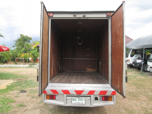 ISUZU NKR 55E12A ยูโร 2 100 แรงม้า TURBO INTER รถห้างมือเดียวไม่ติดเวลา ISUZU NKR 55E12A ยูโร 2 100 แรงม้า TURBO INTER รถห้างมือเดียวไม่ติดเวลา