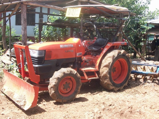 ขายคูโบต้า 3408  รถไร่  มือเดียว รถปี 54 อุปกรณ์ 2 ชิ้น ครับ