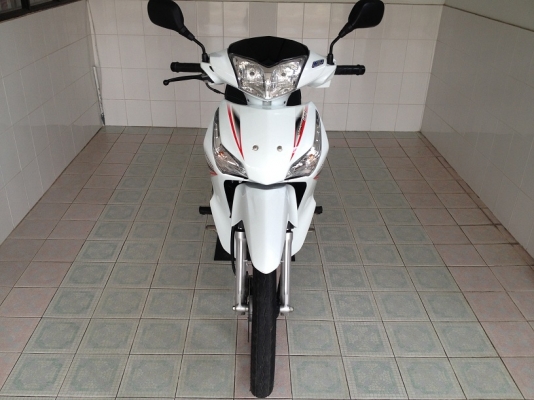 Wave125i สต๊าดเท้า โฉมปัจจุบัน วิ่ง8000 ปี56 (ของแถม 4 รายการ)