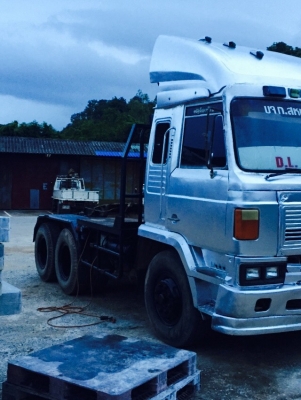 ขาย10ล้อหัวลาก NISSAN UD 300แรง 2เพลา ถูกๆ