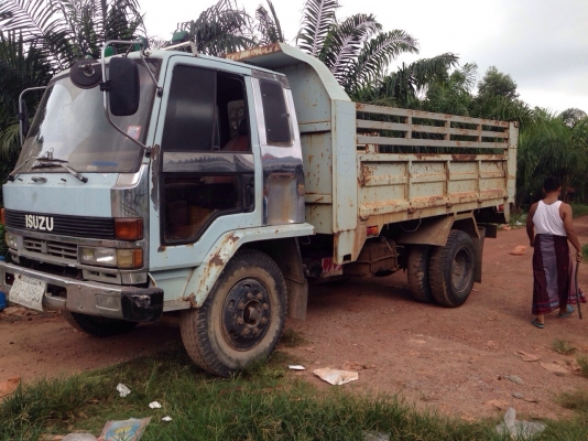 ขายรถบรรทุก 6 ล้อดัมพ์ ISUZU FRR32DB 165 แรงม้า ดัมพ์ยาว 4.50 เมตร ราคา 450000