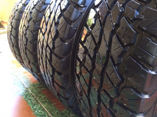 ยาง dunlop 31 สวยๆ ดอกเต็มครับ