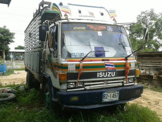 รถหกล้อสวยพร้อมใช้เคร่อง145แรง ยาง900