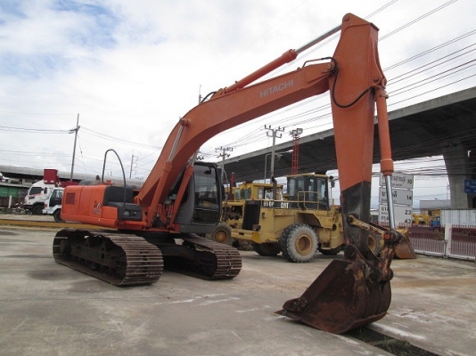 ขายรถขุด HITACHI ZX200 มือสอง