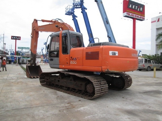 ขายรถขุด HITACHI ZX200 มือสอง