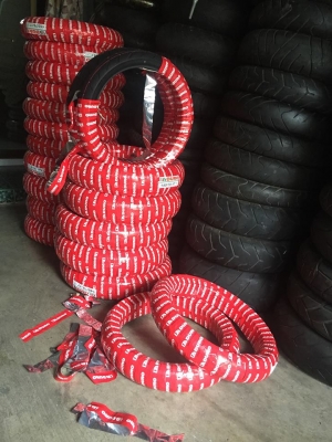 Duro ลาย Rosso 2 110/70/17-140/70/17 ยางปี 2015 คู่ล่ะ 2700 พอ Duro ลาย Rosso 2 110/70/17-140/70/17 ยางปี 2015 คู่ล่ะ 2700 พอ