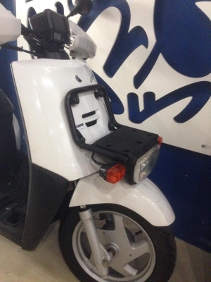 Yamaha Gear 50cc 4จังหวะ สีขาว บรรทุกของสบาย Yamaha Gear 50cc 4จังหวะ สีขาว บรรทุกของสบาย