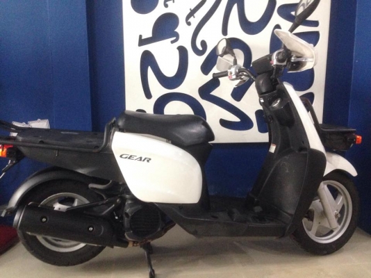 Yamaha Gear 50cc 4จังหวะ สีขาว บรรทุกของสบาย Yamaha Gear 50cc 4จังหวะ สีขาว บรรทุกของสบาย