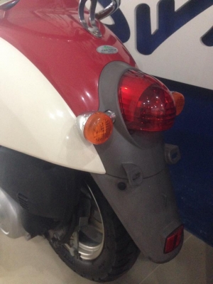 Honda scoopy crea 50cc 4จังหวะ สีขาวแดง Honda scoopy crea 50cc 4จังหวะ สีขาวแดง