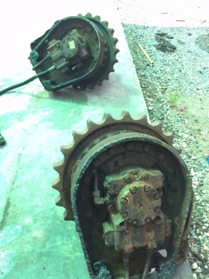 ขายมอเตอร์ตัวเดินSK200-3และPc30มือสองญี่ปุ่นตัดบอดี้มา