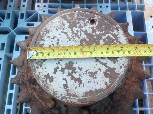 ขายมอเตอร์ตัวเดินSK200-3และPc30มือสองญี่ปุ่นตัดบอดี้มา