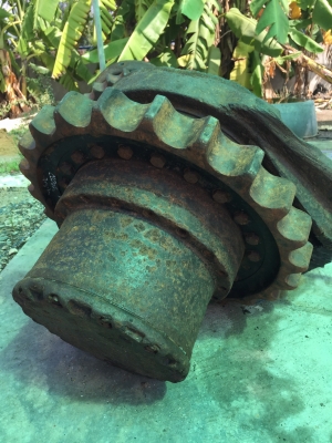 ขายมอเตอร์ตัวเดินSK200-3และPc30มือสองญี่ปุ่นตัดบอดี้มา