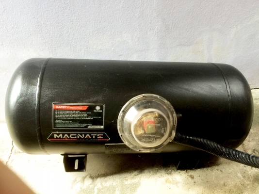 ชุดแก๊สหัวฉีดของ AG ZENIT พร้อมถัง 58 L ยกชุด สถาพสวย พร้อมใส่ ราคาของใหม่สองหมื่น