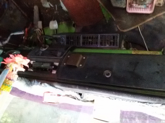 ขายmazda1000เกียร์คอคลาสสิคสมบูรณ์ ขายmazda1000เกียร์คอคลาสสิคสมบูรณ์