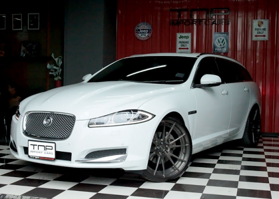 Jaguar xf van ปี 2012