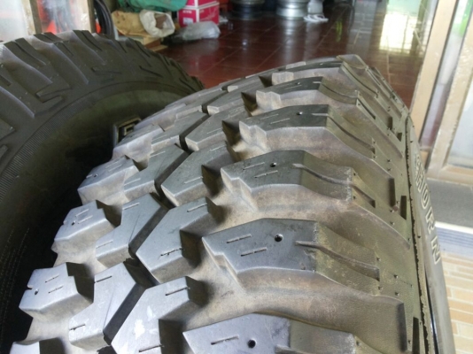 ล้อลาย rock crawler 51 พร้อมยาง mud ปี 2015 สภาพเหมือนป้ายแดง