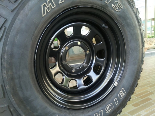 ล้อลาย rock crawler 51 พร้อมยาง mud ปี 2015 สภาพเหมือนป้ายแดง