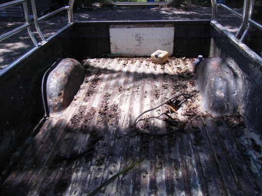 แยกแล้วครับ กระบะแอร์โร่บอดี้ +คอกเลส ตามสภาพ 7,500 ตัดผุเสร็จขาย 12,000 ติดต่อ 0892095791