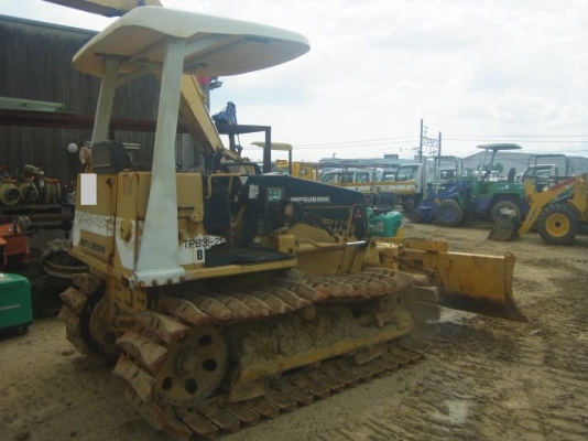 ขายด่วน รถแทรกเตอร์ MITSUBISHI  BD2J  รุ่นใหม่  ใช้งานน้อย   ใบมีดสไลด์  6  ทิศทาง   ตีนตะขาบ   สภาพสวย  สนใจโทร  089-7462641  สุวรรณี  จ้า